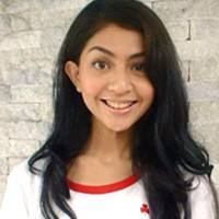 Sarah Vi Lahirkan Bayi Laki-laki