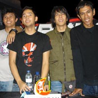 Peterpan Takut Kehilangan Fans