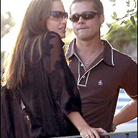Brad Pitt dan Angelina Jolie Go Public!