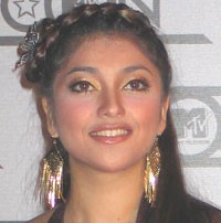 Sarah Azhari Frustrasi