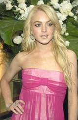 Lindsay Lohan Curhat Lewat Video Klip