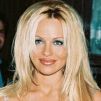Pamela Anderson Gaet Pentolan Sugar Ray
