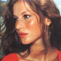 Gisele Bundchen Tak Mau Pamer Bokong