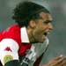 Van Hooijdonk Kembali ke Feyenoord