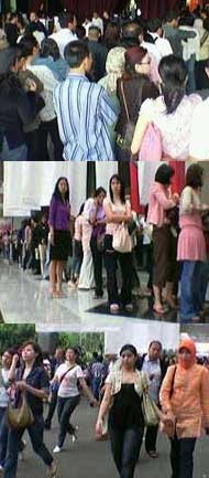 Ribuan Orang Berjubel di Pintu Masuk JCC