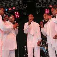 Earth, Wind and Fire Konser 6 Kota