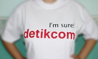 Asik Berkomentar, Kaos pun Datang 