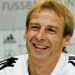 Klinsmann Kembali Tersenyum 