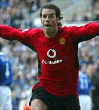 Nistelrooy Bisa Tampil Lawan West Ham