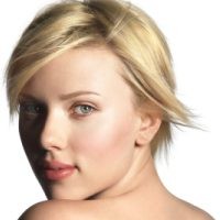 Scarlett Johansson Wanita Terseksi di Dunia