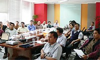 Halo-Halo ke Amerika, Waiting-List, Hingga Ambon