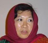 Mari Pangestu Ketagihan Kerudung