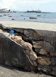 Baru Kelar 2 Pekan, Tanggul BRR Sudah Retak-retak