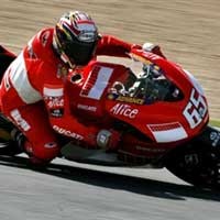 Capirossi Patahkan Dominasi Rossi