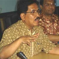 Pemerintah Siapkan Senjata Untuk Jerat Operator Nakal
