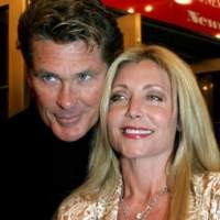 David Hasselhoff Pukuli Istri