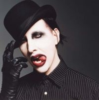 Marilyn Manson Jagoan di Dapur