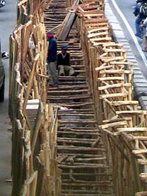 Pedagang & Pengojek Menjerit Karena Galian Kabel PLN