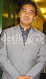 Takut Kurus, Farhan Pilih Naik Lift