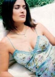 Dibilang Kaya, Salma Hayek Protes