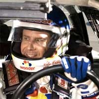 Pembalap NASCAR Salip Miami Vice & Pirates