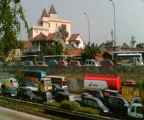 Kemacetan Luar Biasa Juga Terjadi di Tol Jagorawi