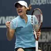 Kandaskan Davenport, Henin-Hardenne Melenggang