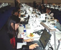 300 Laptop  di Media Centre ASEM Helsinki Manjakan Wartawan