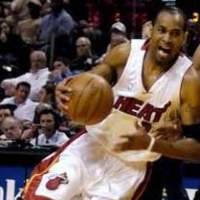 Heat Lepas Derek Anderson