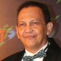Sambut Kebebasan Roy Marten, Anna Maria Luluran