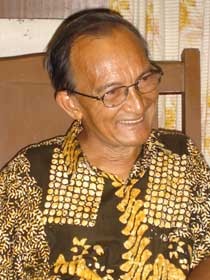Widari Bahagia dengan 4 Cucu