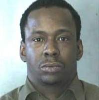 Bobby Brown Jadi Buronan