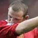 Rooney Serang Suporter