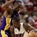 Wade Kalahkan Kobe