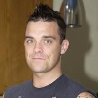 Robbie Williams Digaet Nenek-nenek