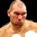 Nikolay Valuev Pertahankan Gelar