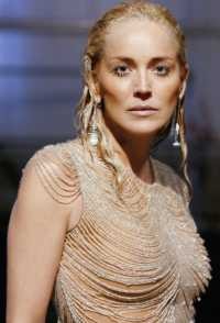 Sharon Stone Tak Perlu Pria Untuk Punya Anak