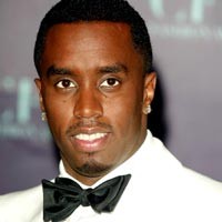 Kepergok Berduaan, Diddy Bantah Cumbu Sienna Miller