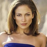 Jennifer Lopez Raih Penghargaan Kemanusiaan