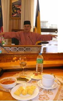 Satu Jam Bersama Pak Lah