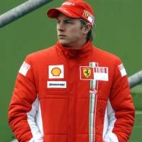 Villeneuve Serang Raikkonen