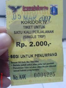 Menunggu Busway Hingga Pingsan