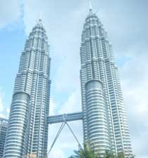 Gempa Juga Terasa di Menara Petronas Kuala Lumpur 