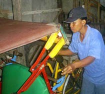 Fatimah Becak Terancam Kehilangan Suami