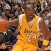 Bryant Belikan Lakers Tiket ke Playoff