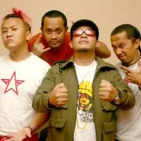 Juli, Album ke-8 Pas Band Kelar