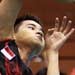 Simon Tantang Lin Dan di Babak Kedua
