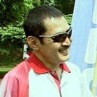 Pasukan Hitam-hitam Kawal Bambang Tri Cerai 