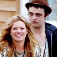Kate Moss Sembunyikan Rencana Pernikahan