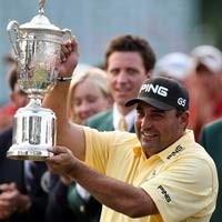 Cabrera Juara, Woods Posisi Kedua